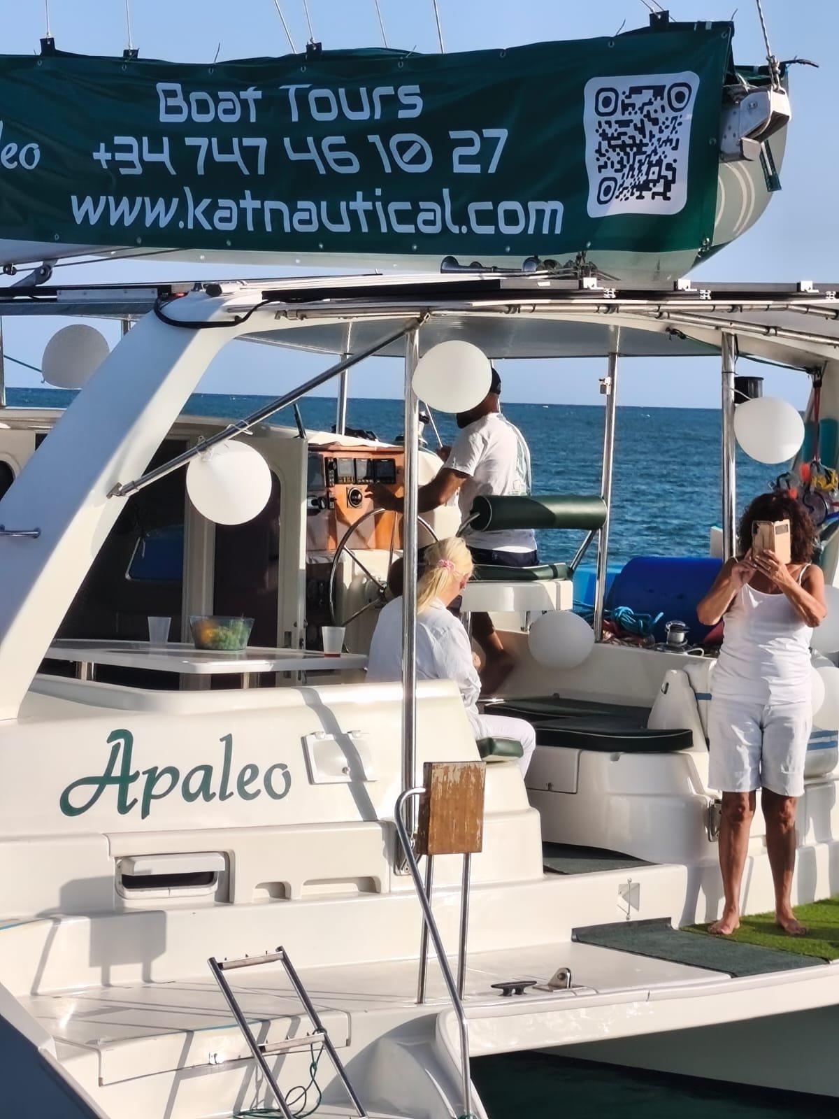 Catamaran Apaleo image 2