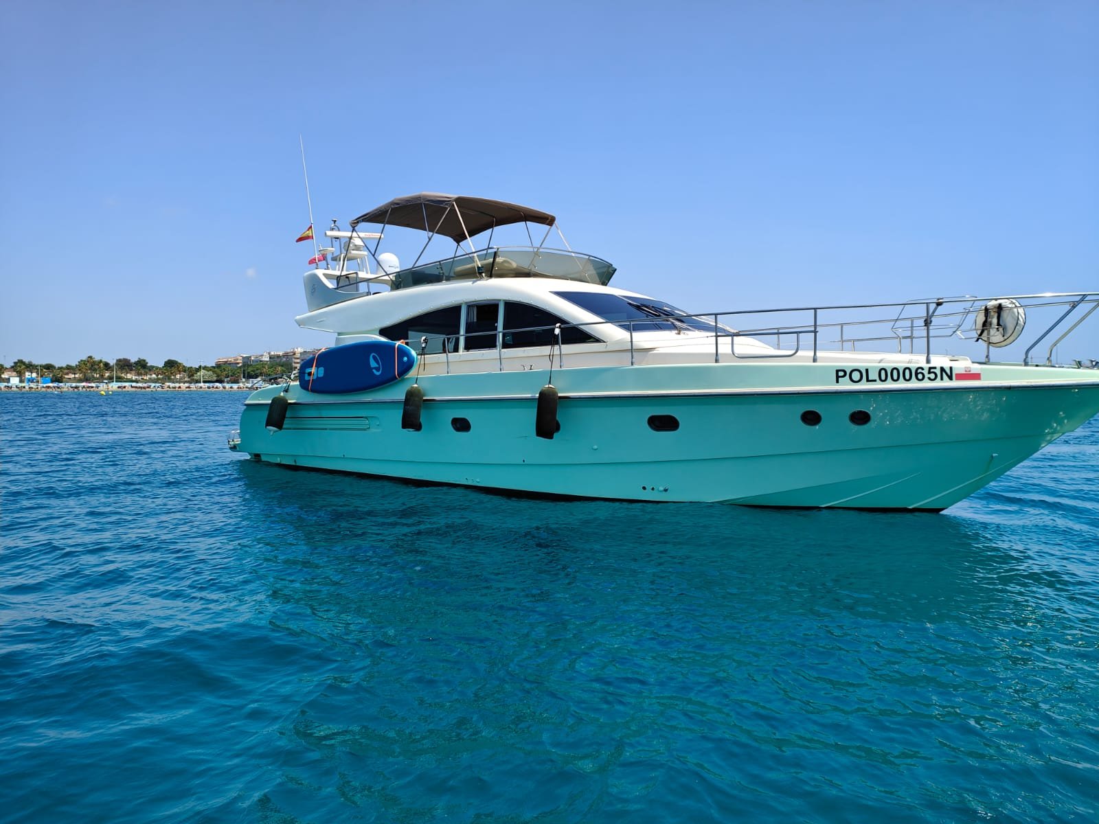 Yach Tour 2 Hours - 65€ image 3