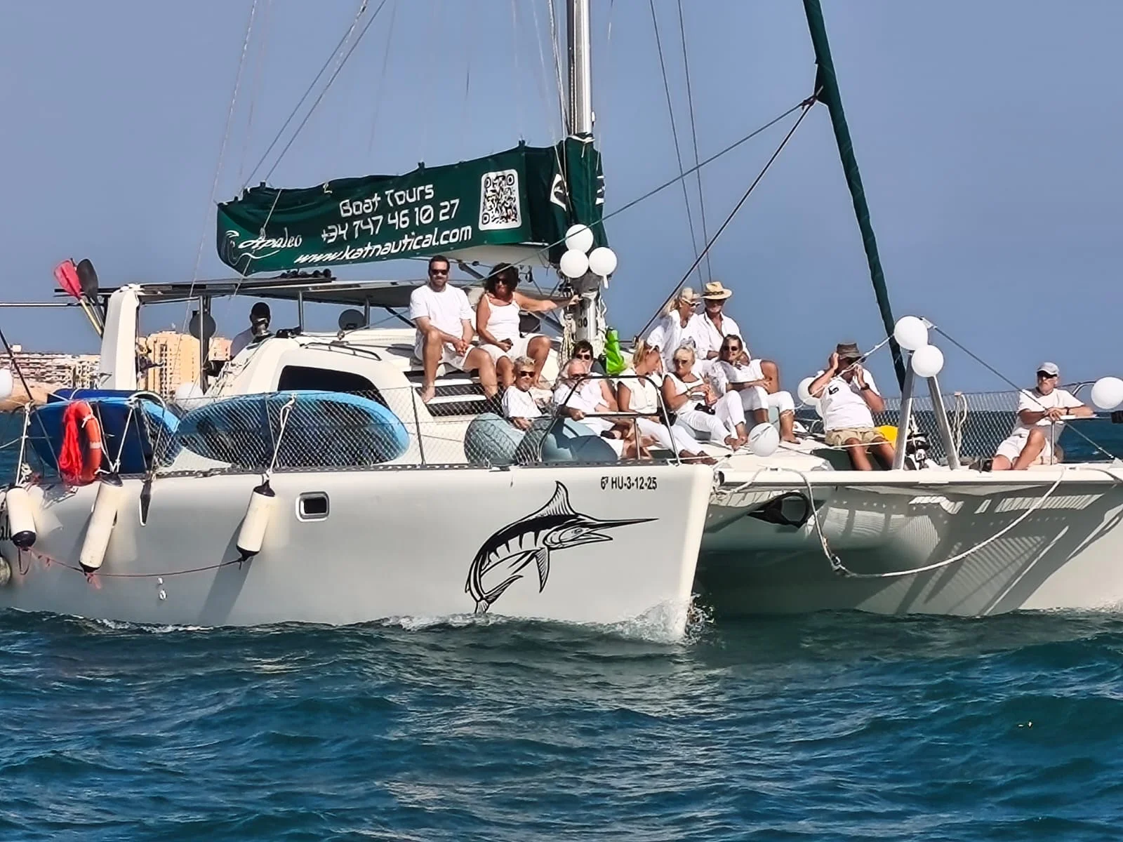 Yach Tour 3 Hours - 85€