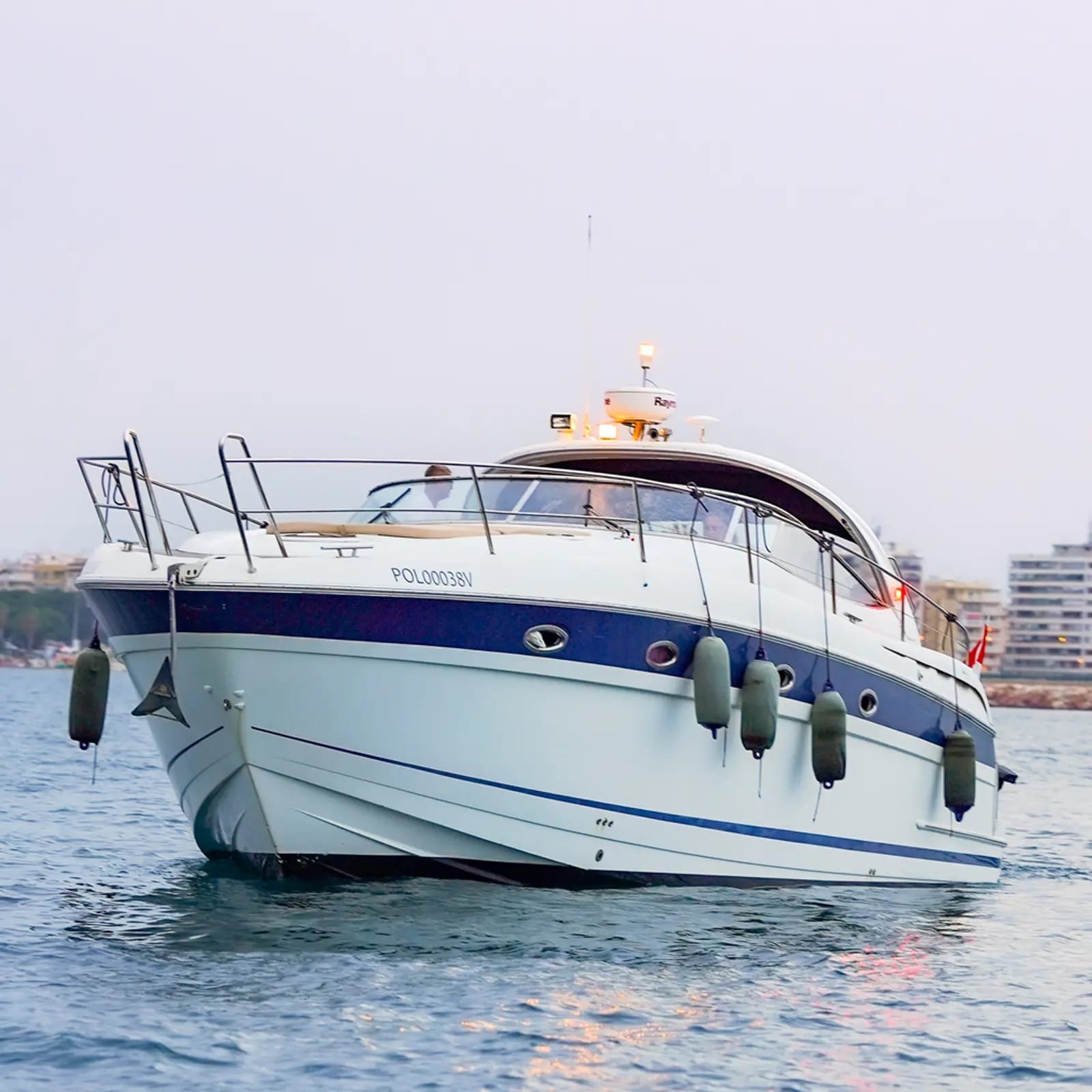 Bavaria 42 Sport image 4