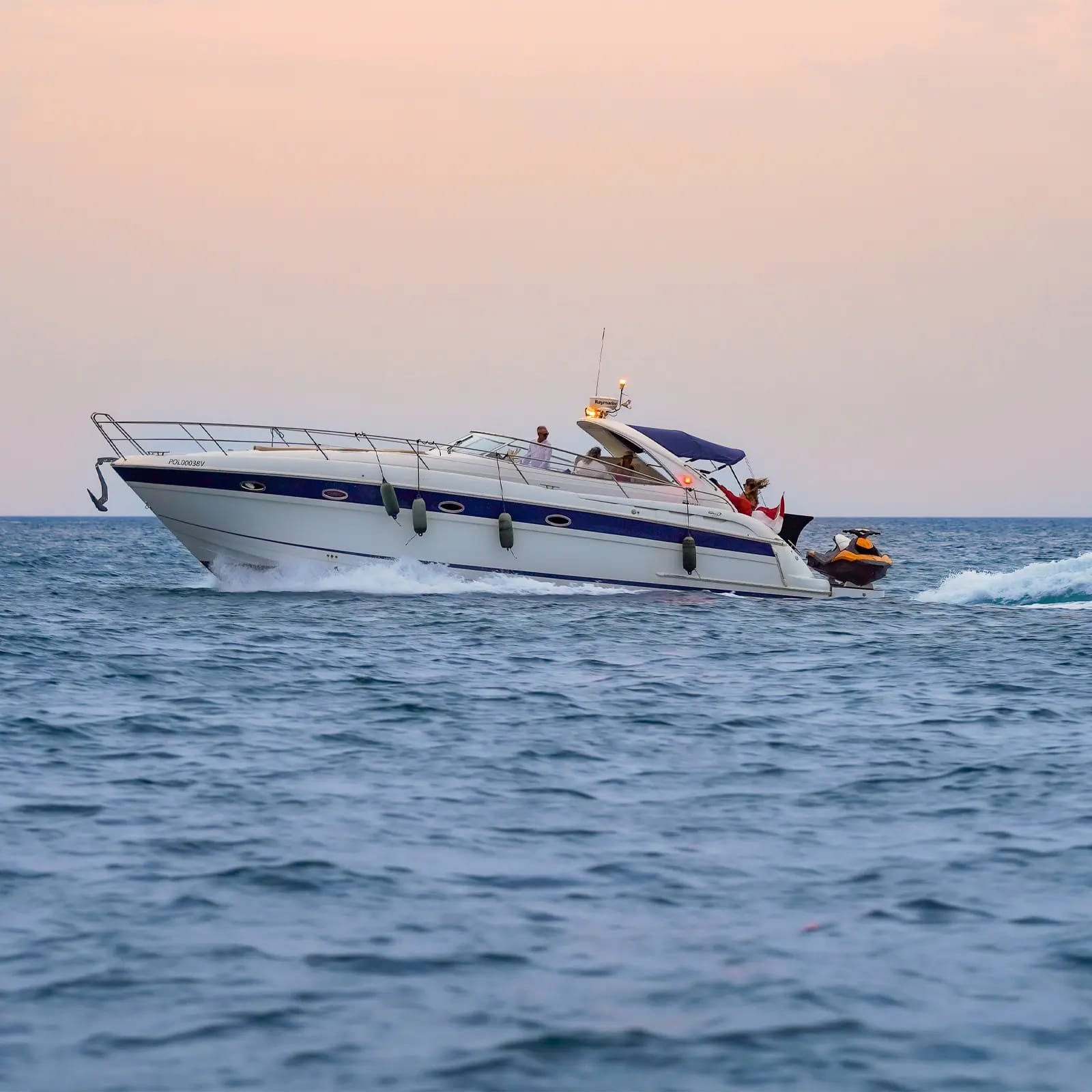 Bavaria 42 Sport image 5